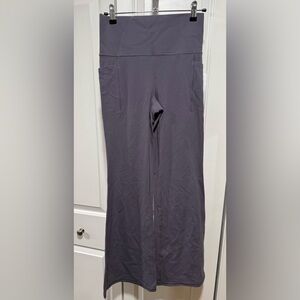 NWT 🐭Athleta Dark Slate Gray Salutation Flare Leggings
